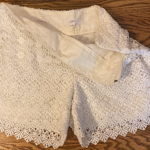 Loft Rivera short in ivory eyelet. - Picture 4 of 7